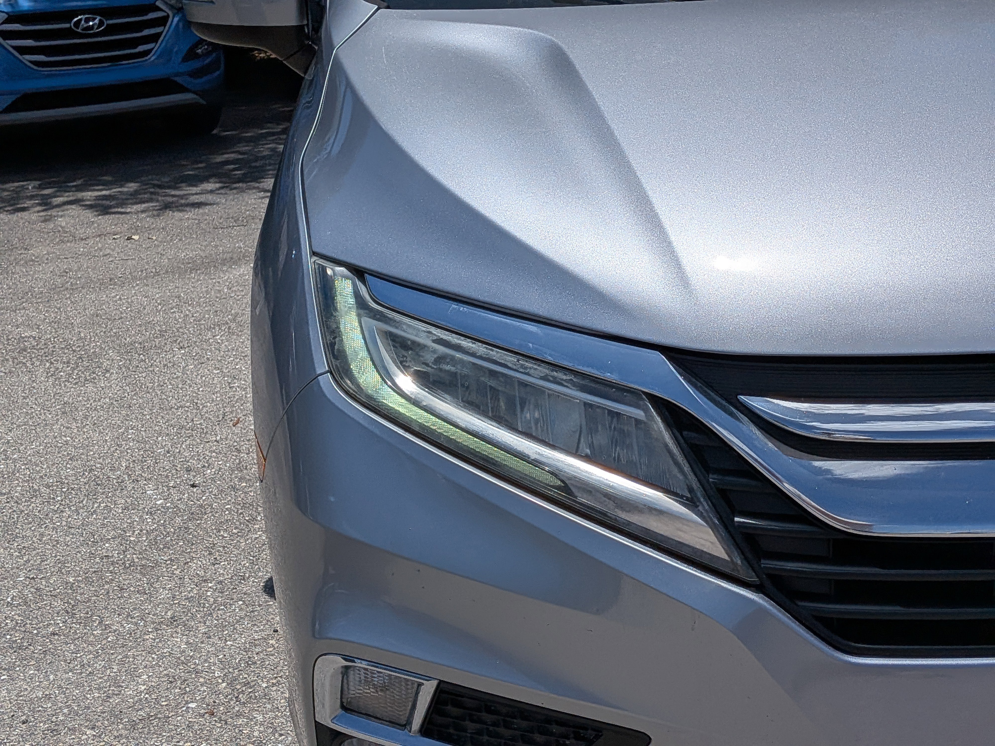 Used 2019 Lunar Silver Metallic Honda Touring image 9