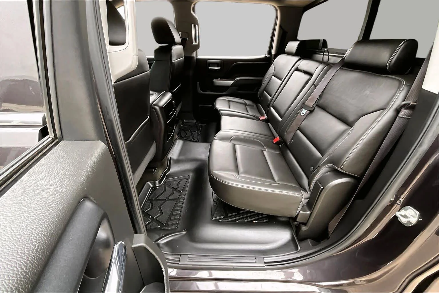 Used 2016 Tungsten Metallic Chevrolet LTZ image 36