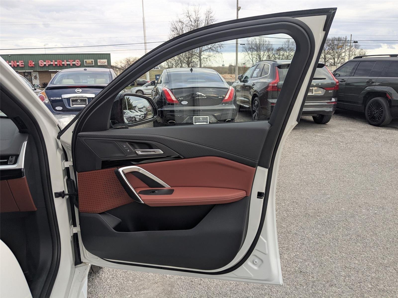 New 2026 Alpine White BMW xDrive28i image 32