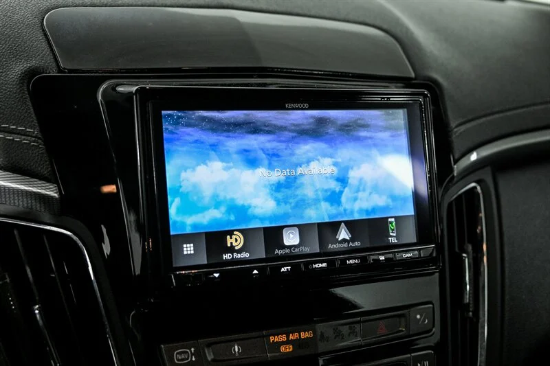 Used 2014 Black Diamond Tricoat Cadillac  image 25