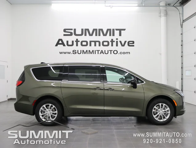 2027 Chrysler Pacifica Select