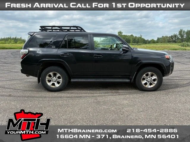Used 2016 Black Toyota SR5 image 1