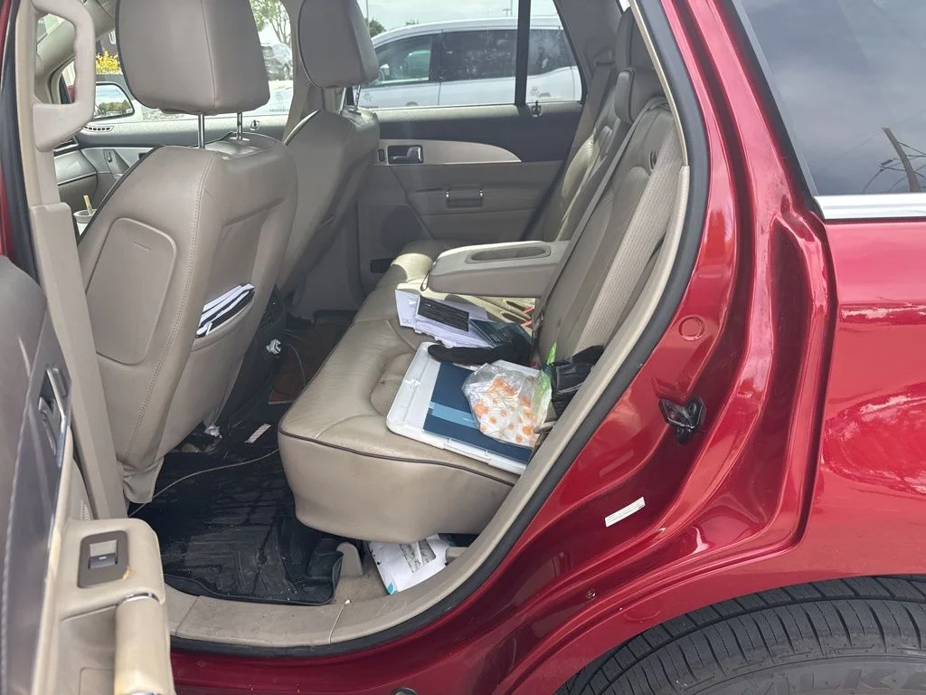 Used 2014 Red Lincoln Base image 5