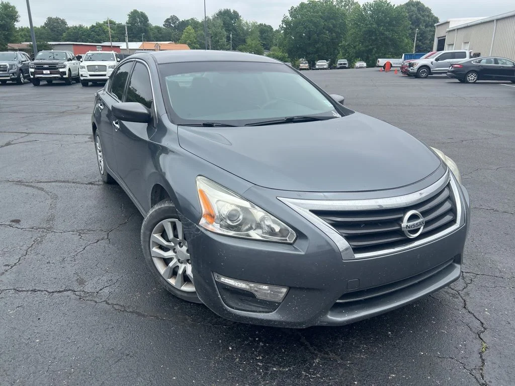 2015 Nissan Altima 2.5 S's photo