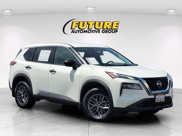 Used 2021 White Nissan S image 1