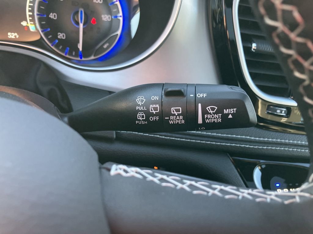 2026 Chrysler Pacifica Limited - Photo 18