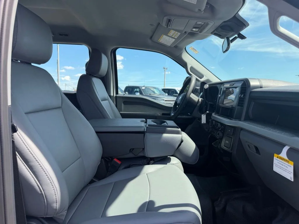 New 2026 White Ford XL image 32