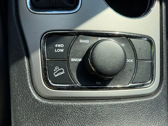 Certified Used 2021 Blue Jeep Limited image 25