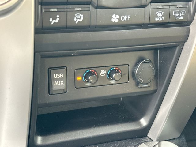 Used 2018 Blizzard Pearl Toyota Limited image 24