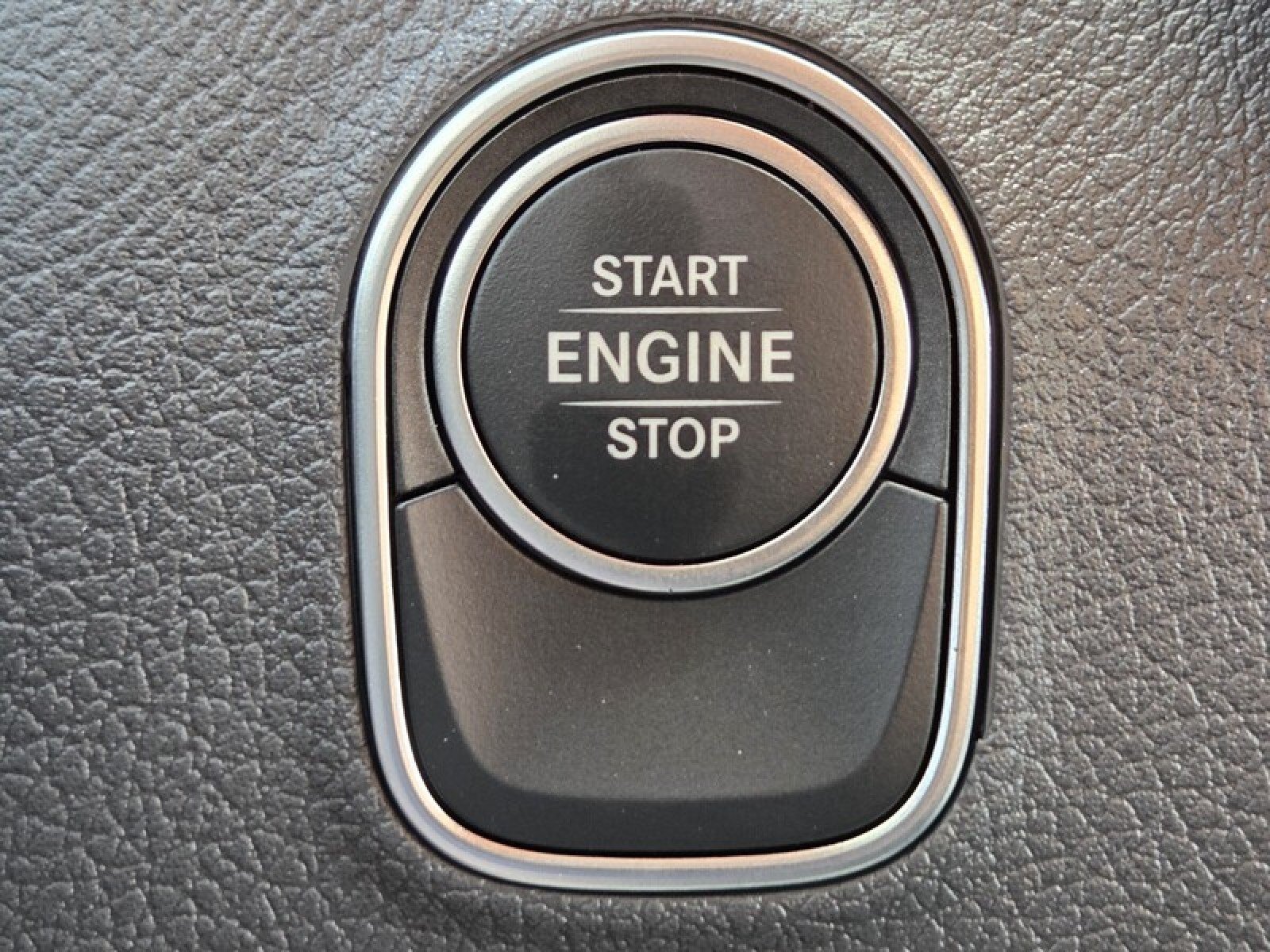 New 2026 High-tech silver metallic Mercedes-Benz 2500 image 35