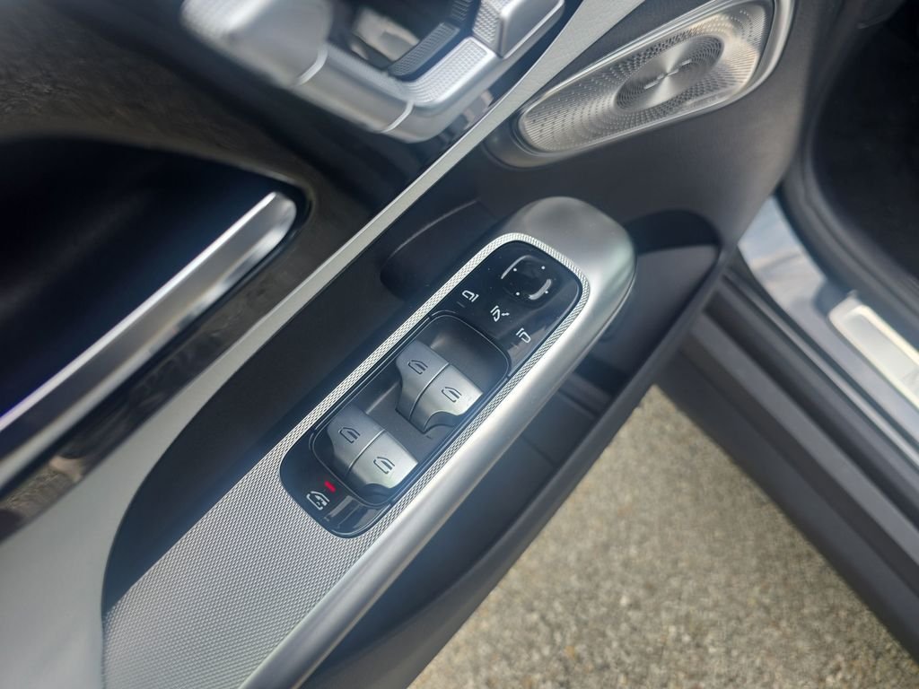 New 2026 Graphite Grey Metallic Mercedes-Benz GLC 300 image 11