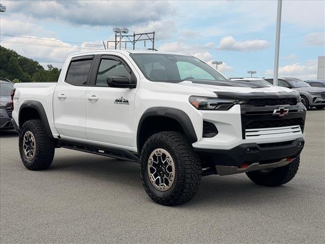 Used 2024 Summit White Chevrolet 4WD ZR2 image 7