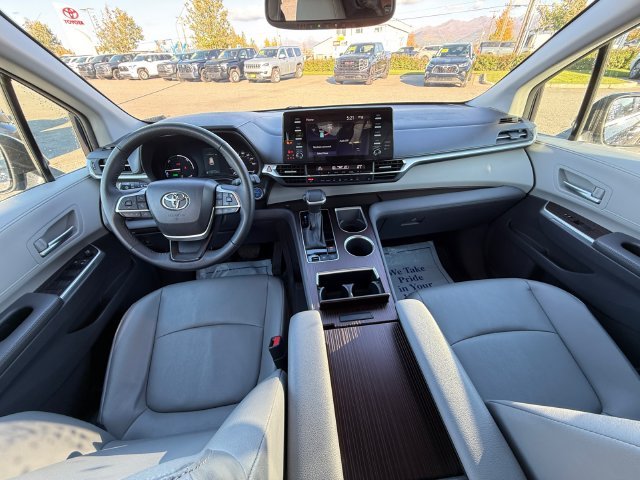 Used 2023  Toyota XLE image 16
