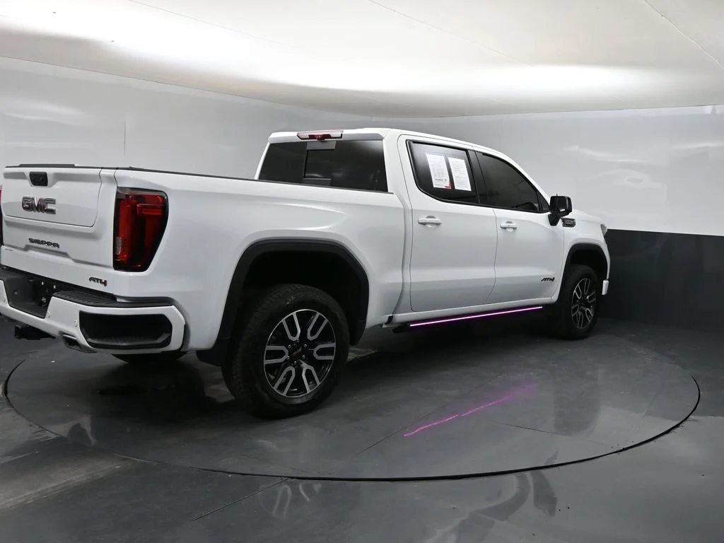 Used 2025 White GMC AT4 image 2