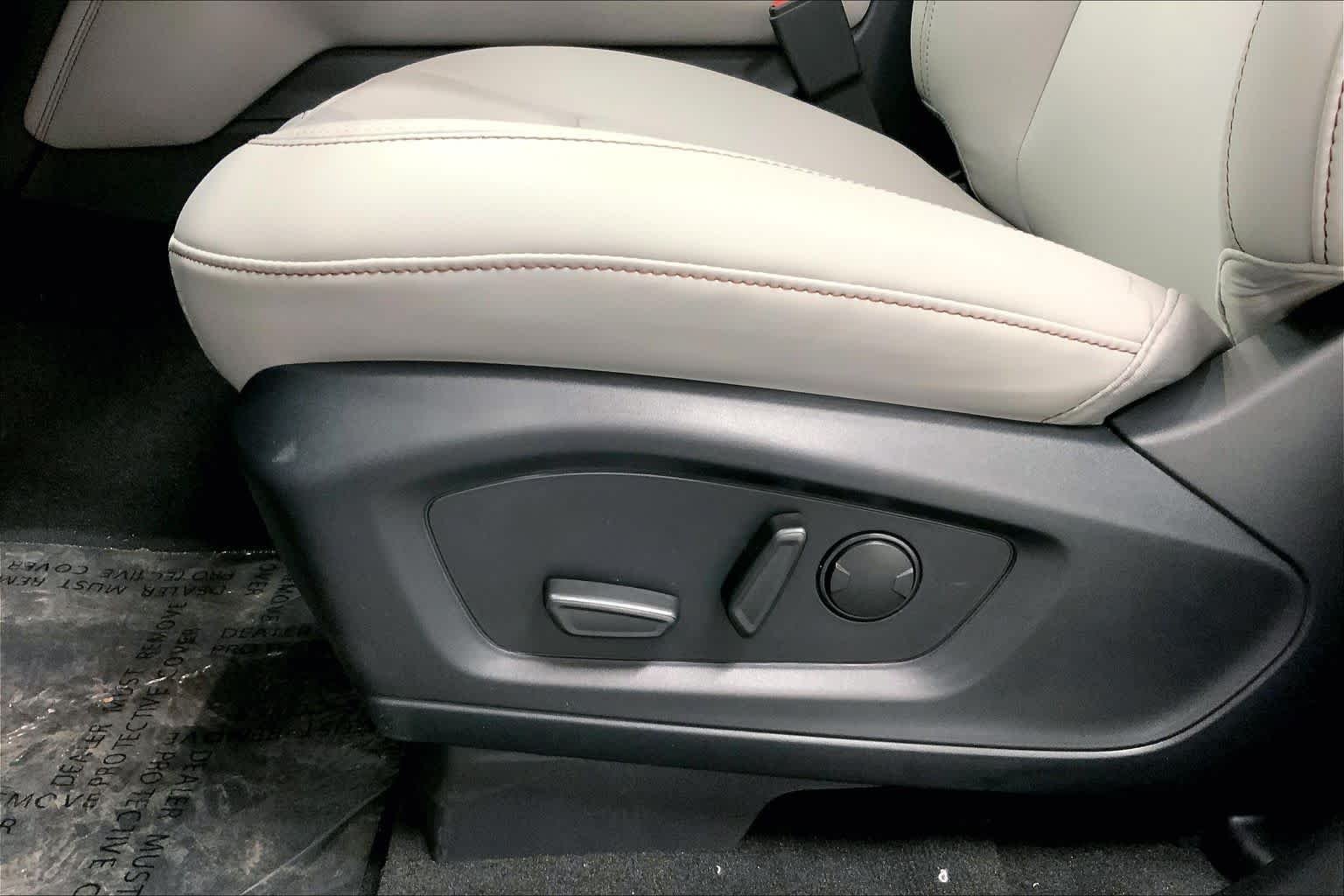 2026 Ford Explorer Active - Photo 19