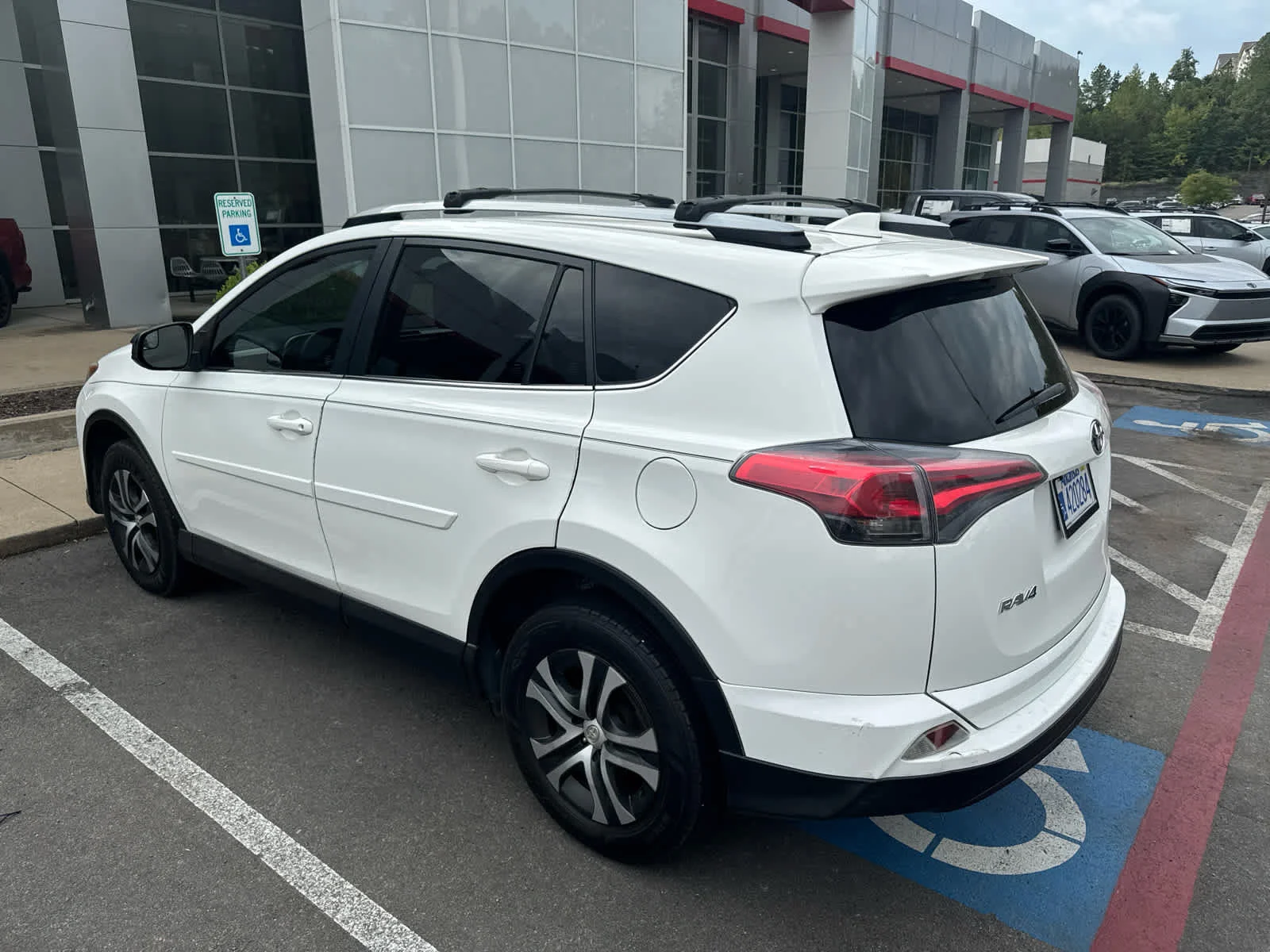 Used 2017 Super White Toyota LE image 3