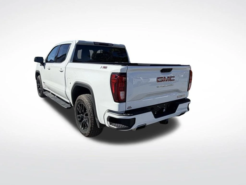 Used 2023 SUMMIT WHITE GMC Elevation image 3