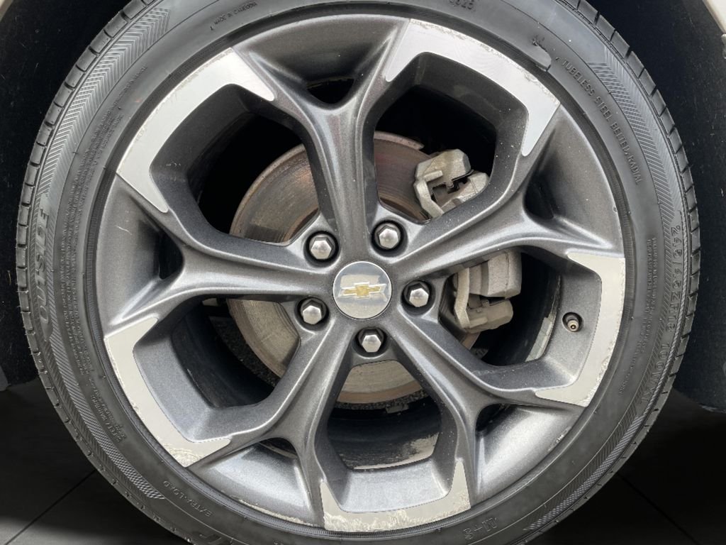 Used 2023 Gray Chevrolet LT image 29