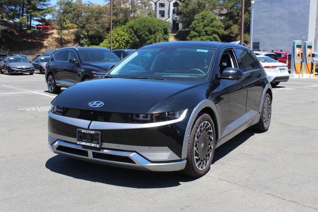 New 2024 Black Hyundai Limited image 3