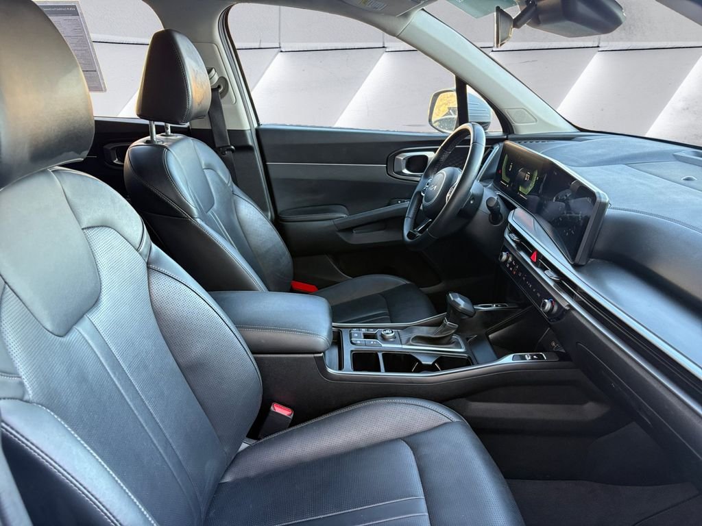 Used 2024 White Kia EX image 12