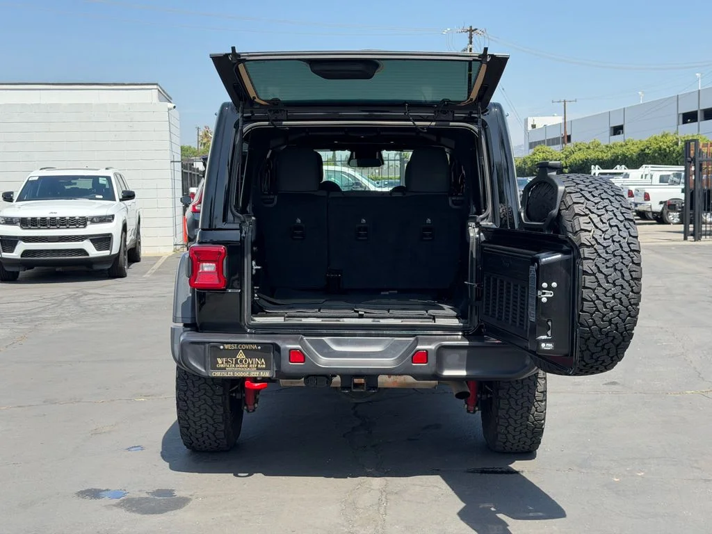 Certified Used 2025 Black Jeep Rubicon image 28