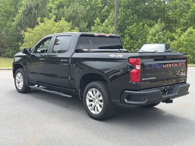 Used 2025 Black Chevrolet Custom image 11