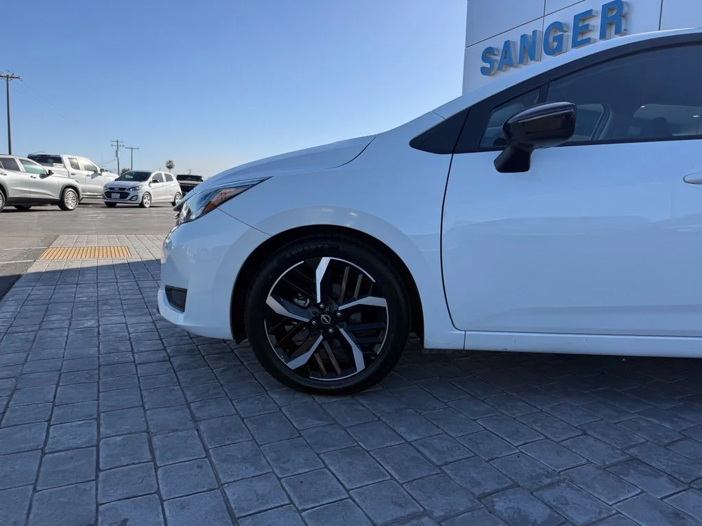Used 2025 White Nissan 1.6 SR image 5