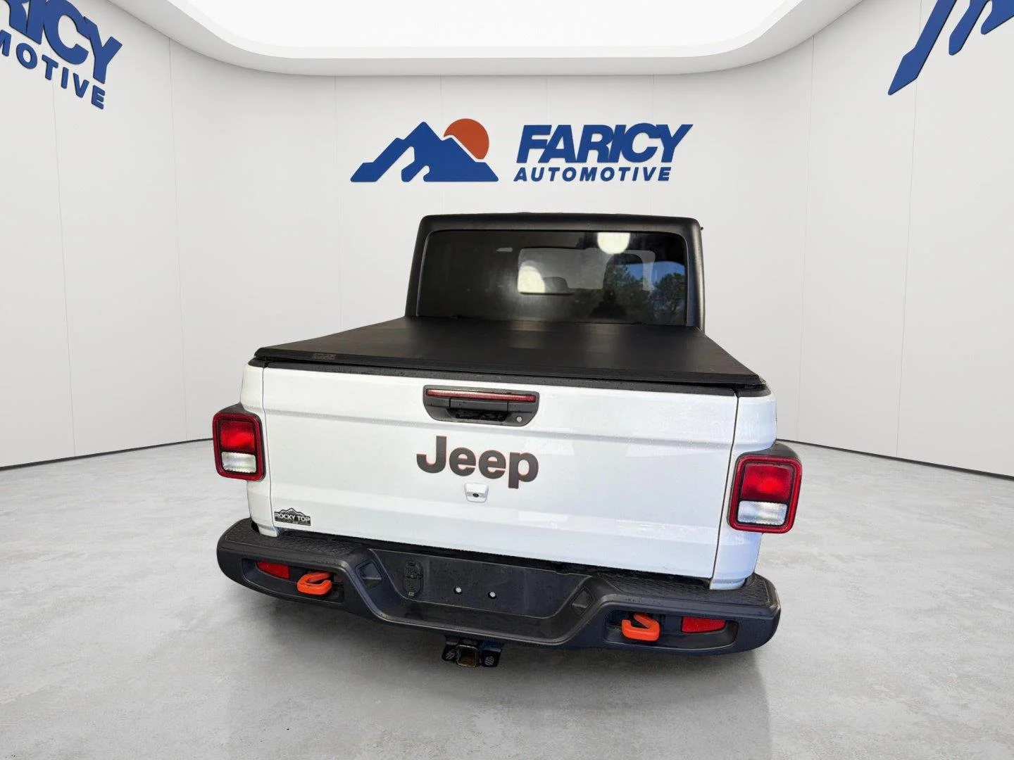 Used 2022 Bright White Clearcoat Jeep Mojave image 6