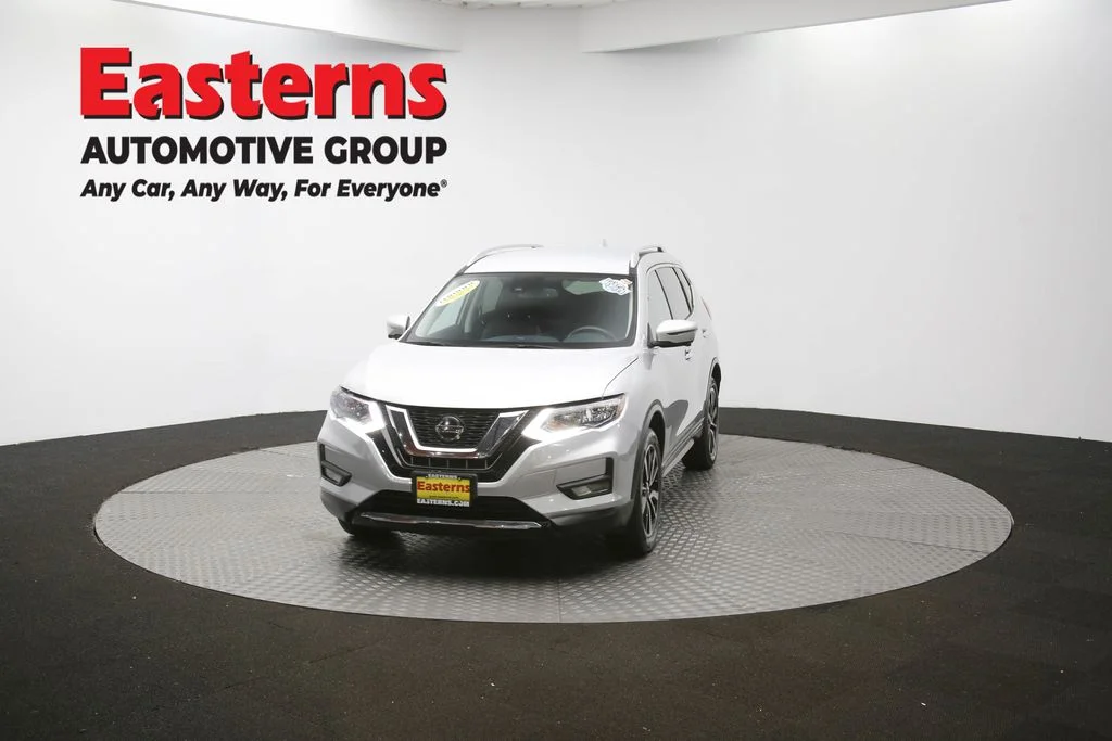 Used 2020 Silver Nissan SL image 51