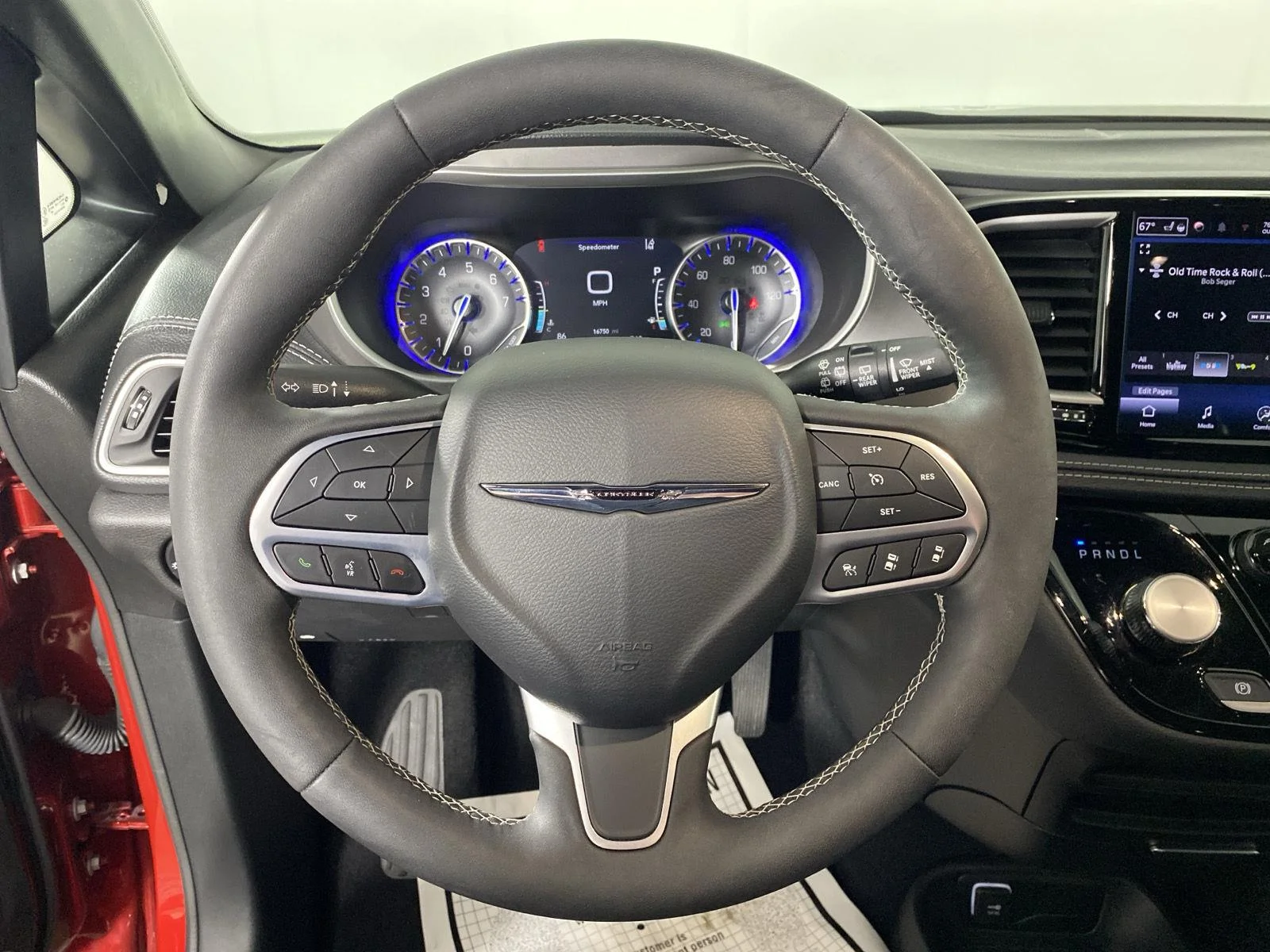 Used 2025 Red Hot Pearlcoat Chrysler Select image 23