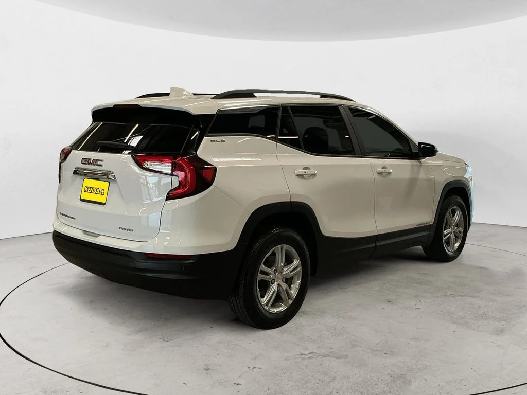 Certified Used 2024 White GMC SLE image 5