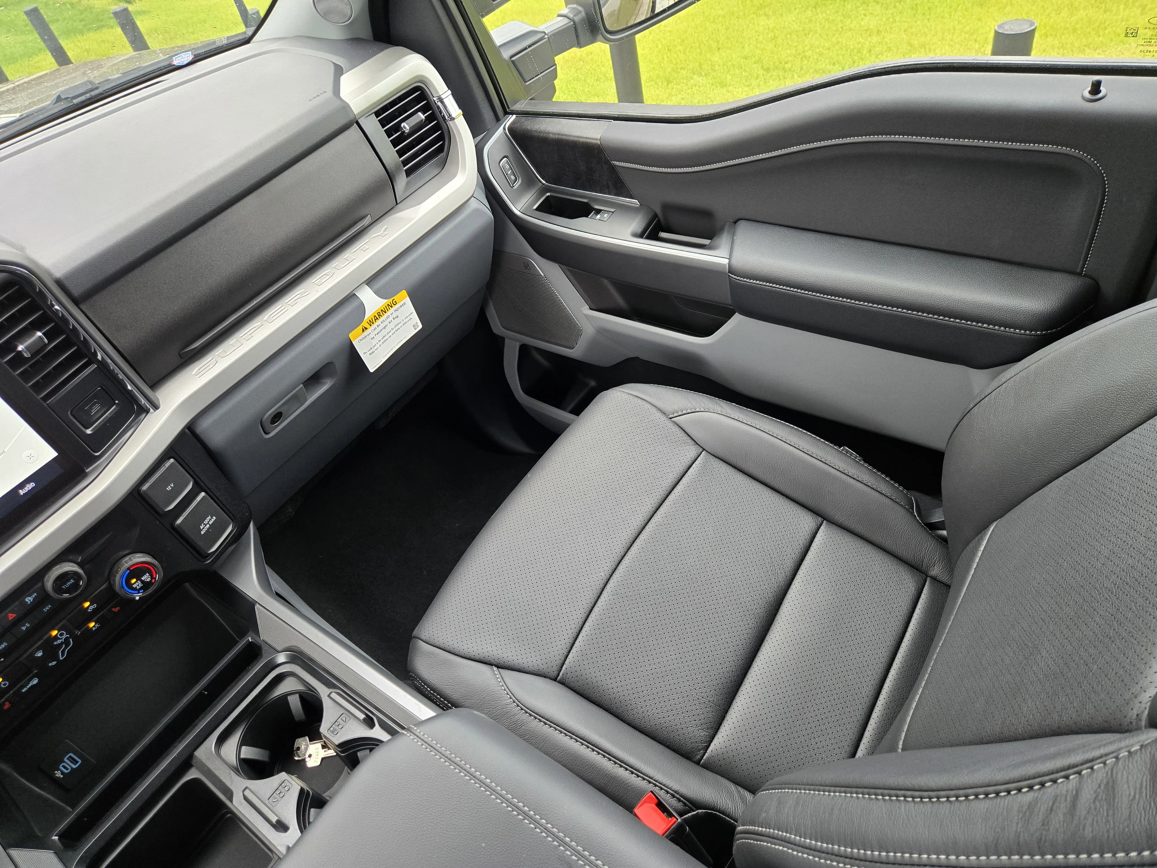 New 2026 Marsh Gray Ford XLT image 17
