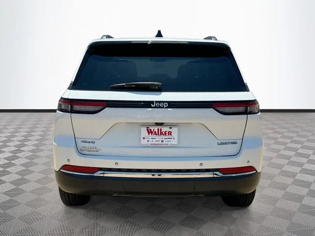 Used 2022 White Jeep Limited image 6