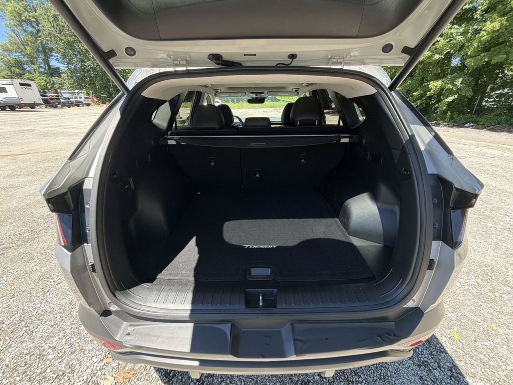 Used 2024 Silver Hyundai SEL image 26