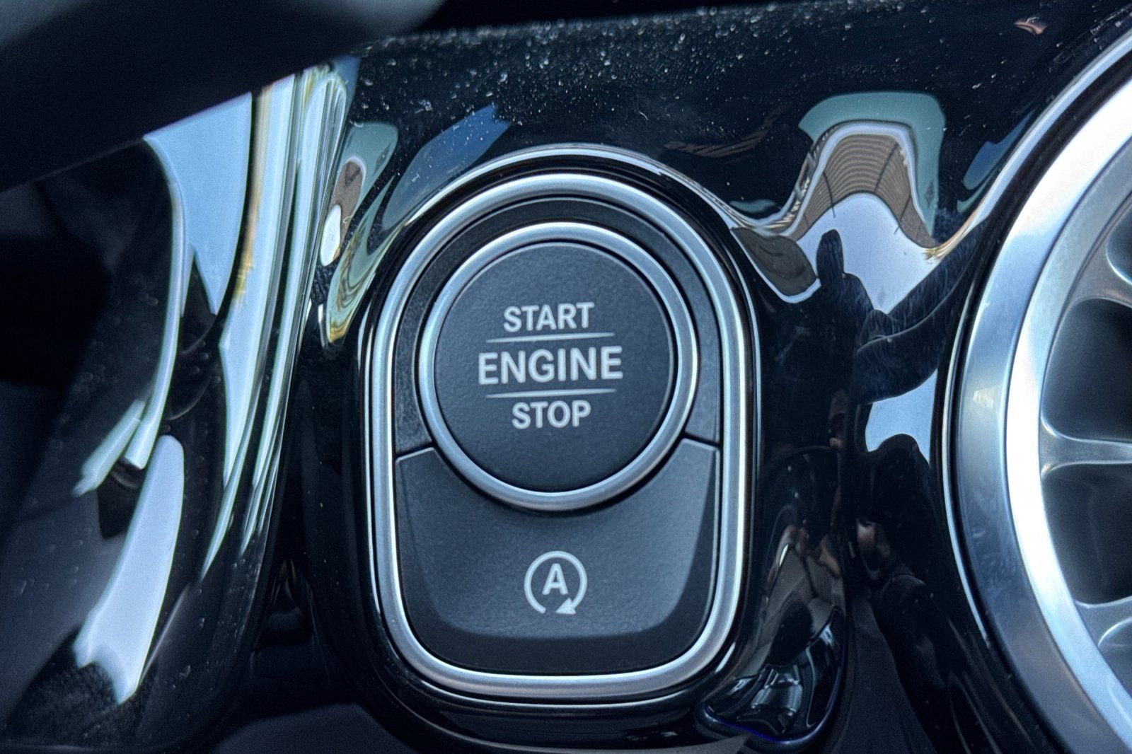 New 2026 Polar White Mercedes-Benz GLA 250 image 21