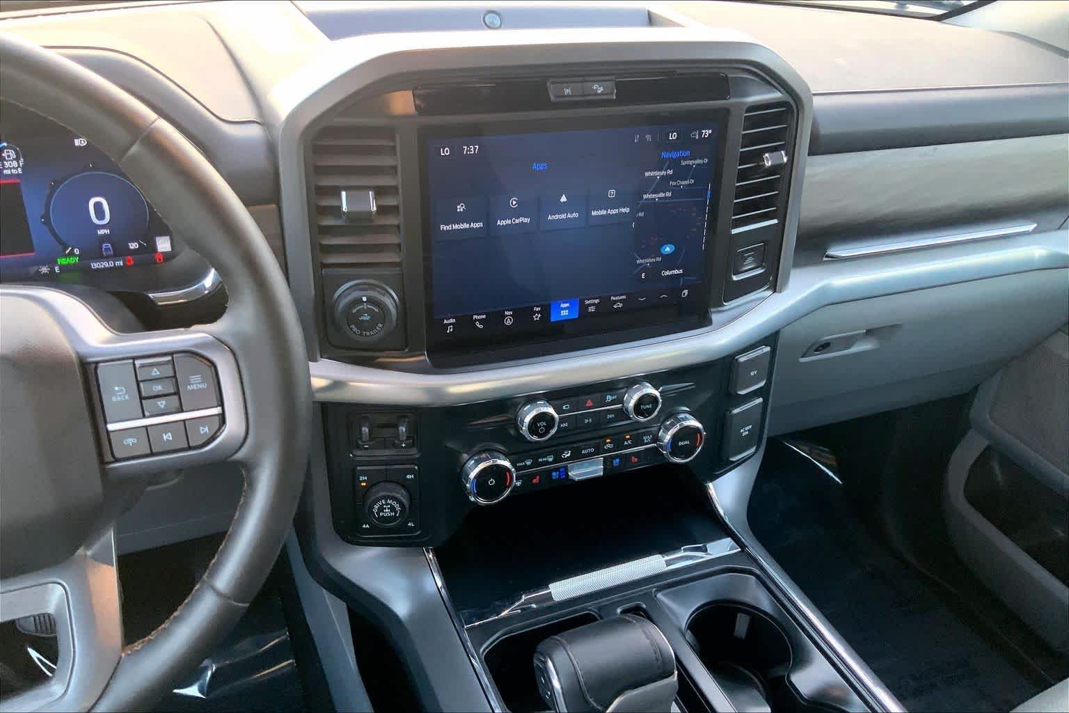 Used 2025 Oxford White Ford LARIAT image 8