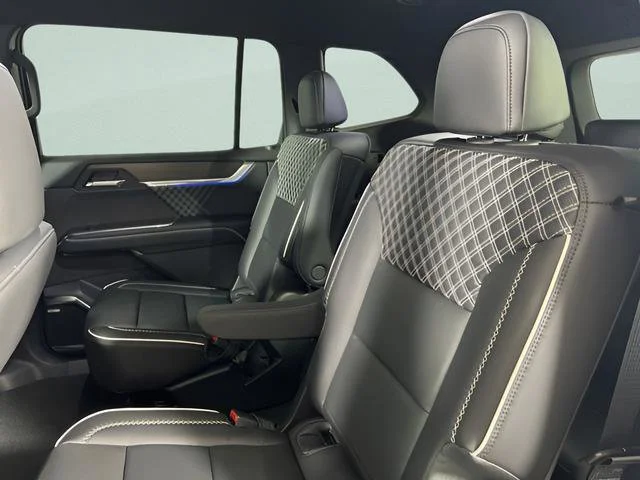2026 GMC Acadia Denali - Photo 31