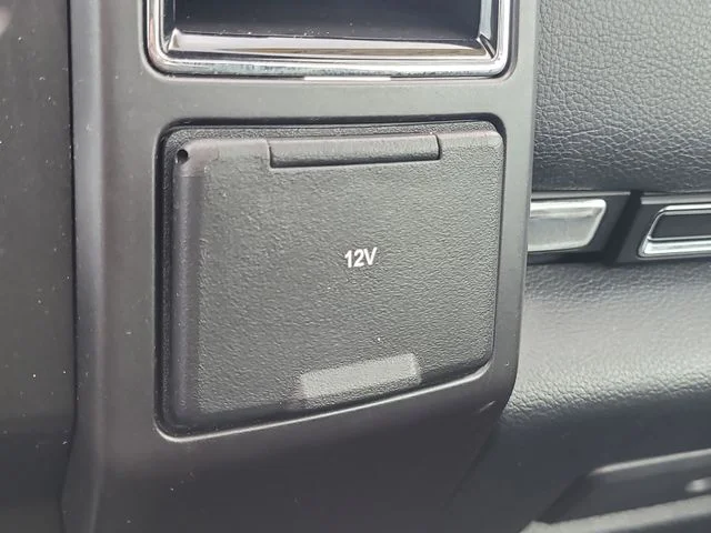 Used 2020 Gray Ford Limited image 32