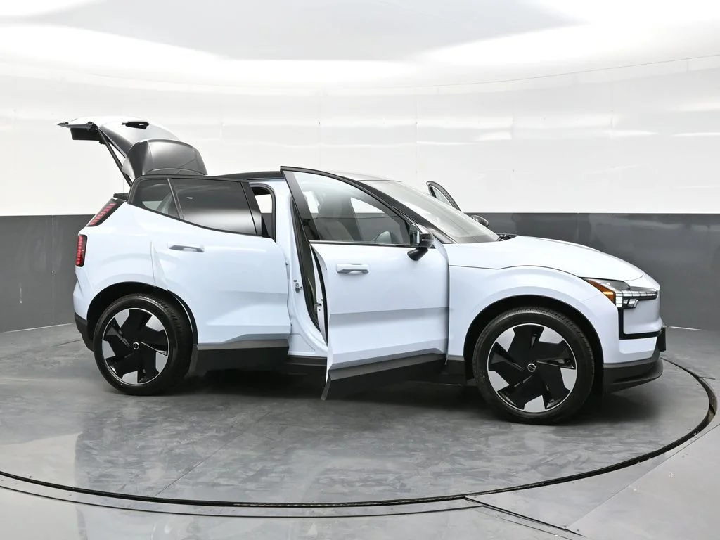 New 2026 Cloud Blue Volvo Twin Motor Performance Plus image 41