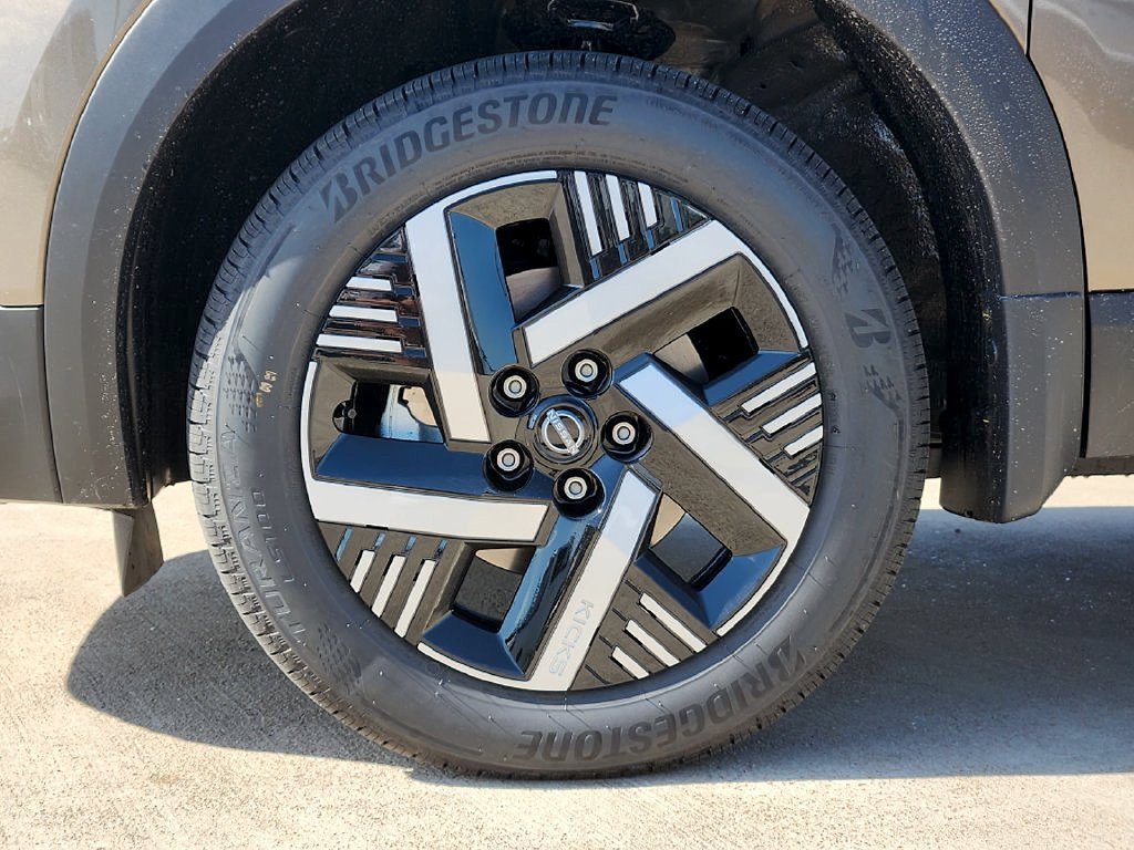 New 2027 Canyon Bronze Metallic Nissan SV image 9