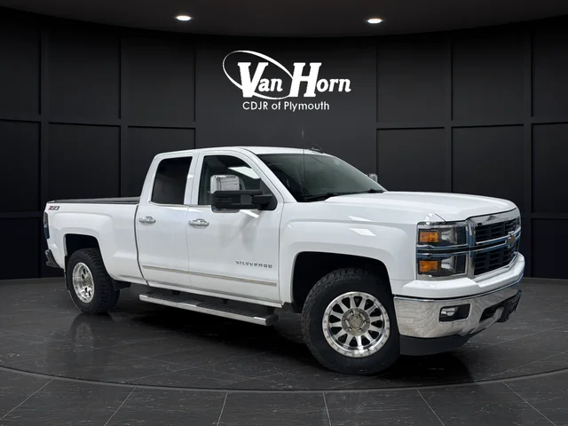Used 2015 Summit White Chevrolet LT image 1