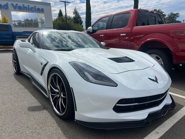 Used 2016 White Chevrolet Stingray image 3