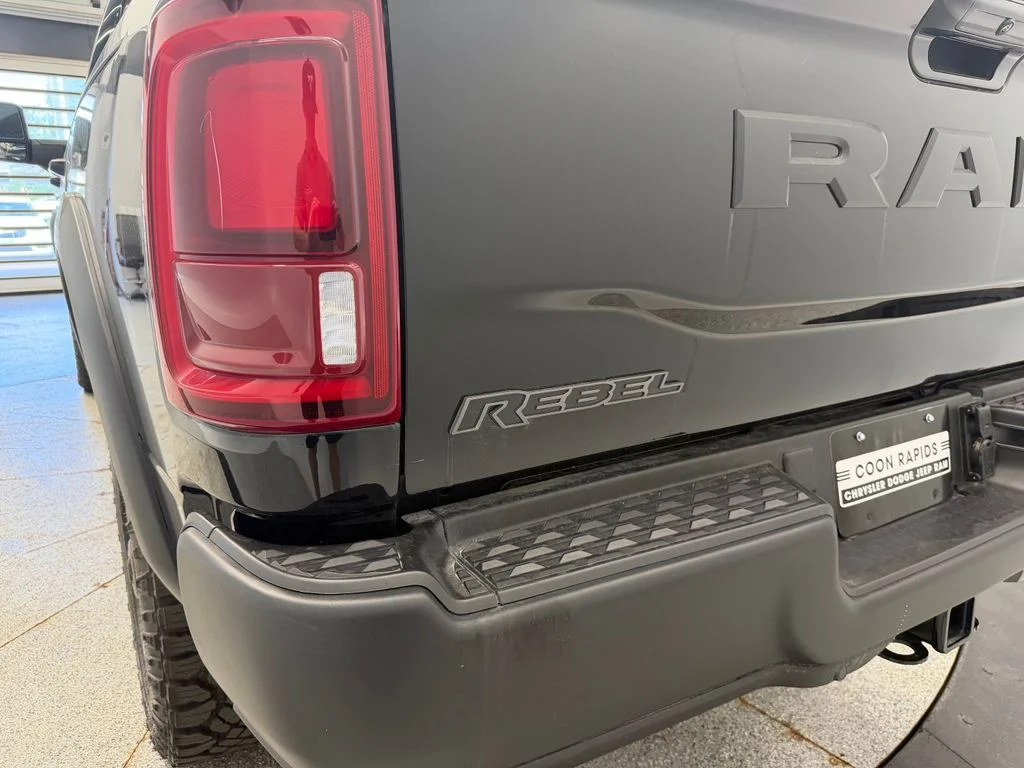 New 2026 Diamond Black Crystal Pearl-Coat Exterior Paint Ram Rebel image 10