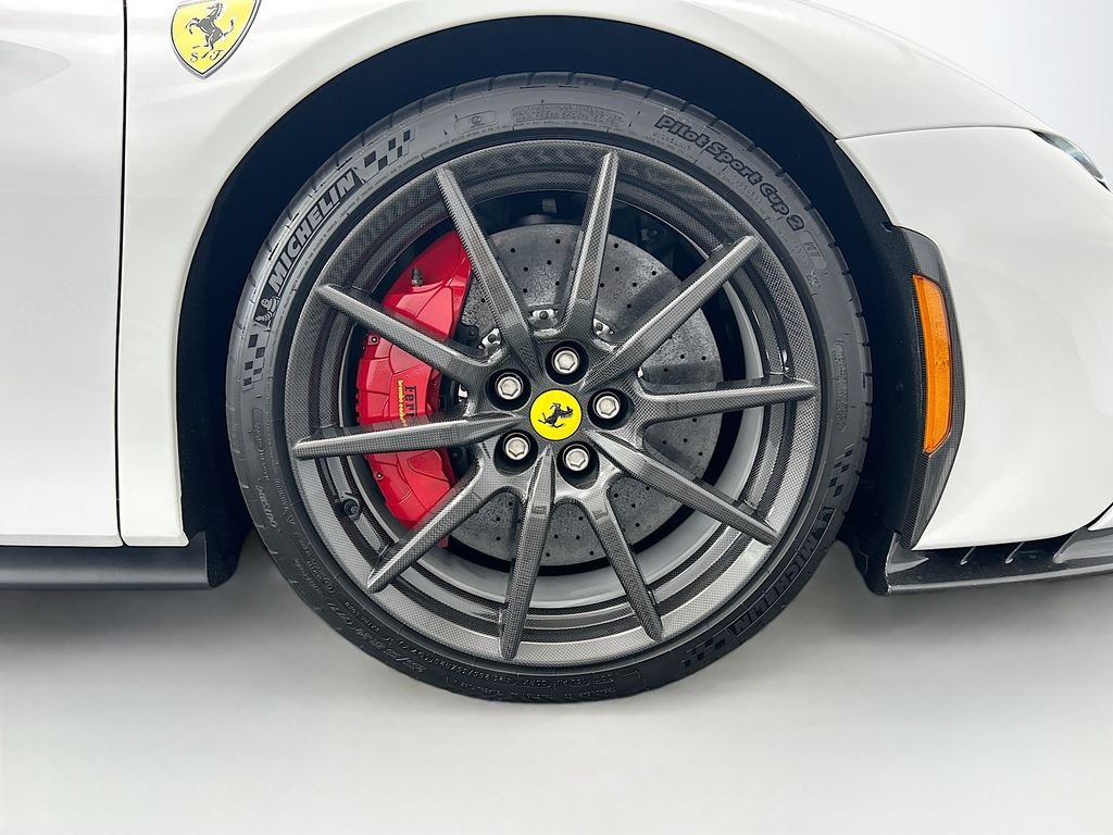Used 2023 Bianco Avus Ferrari  image 28