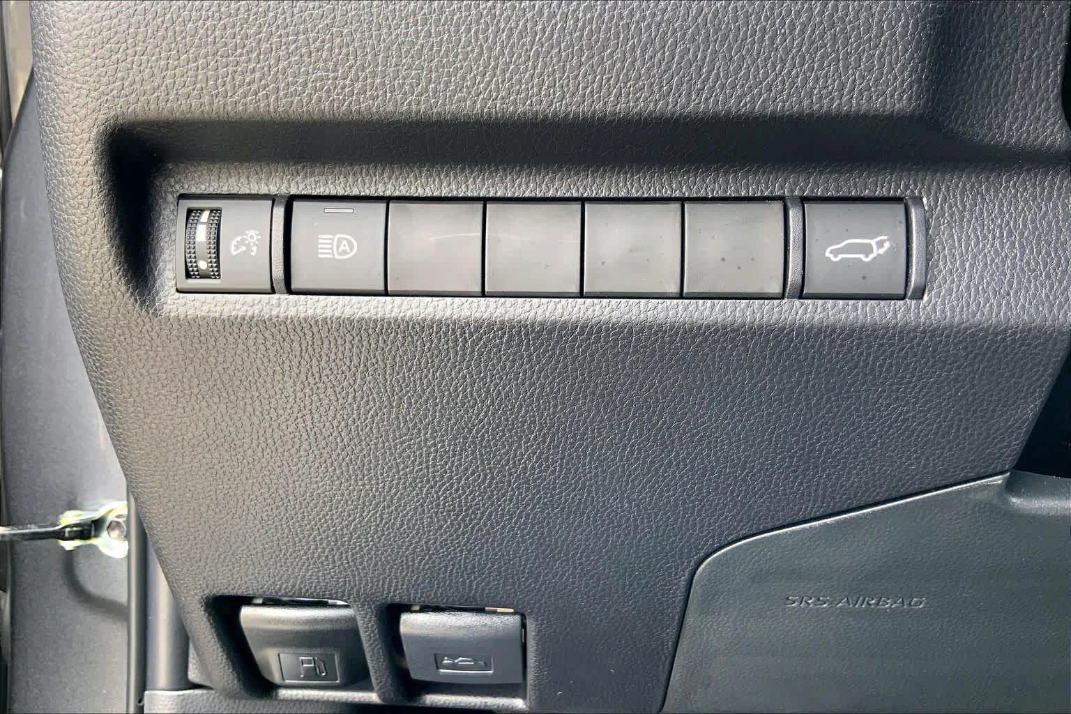 Used 2025 Magnetic Gray Metallic Toyota XLE image 33
