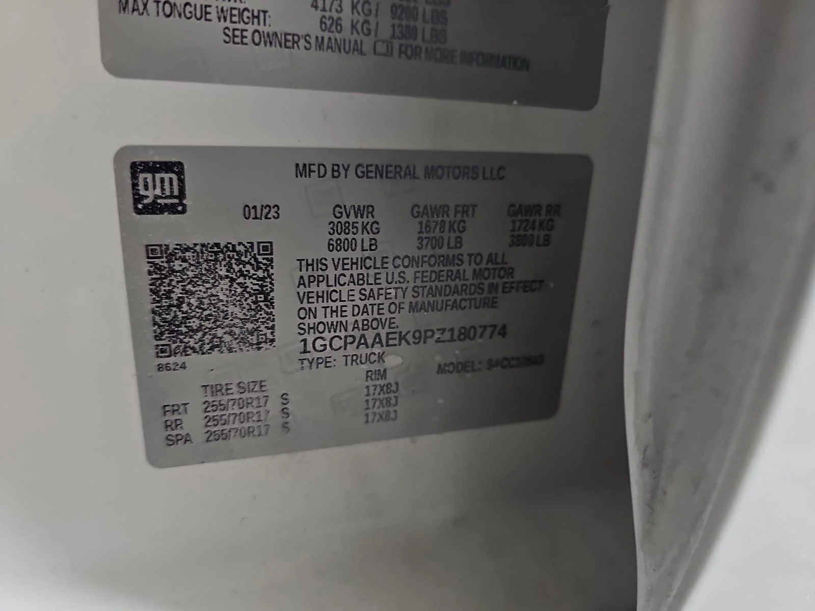 Used 2023 White Chevrolet WT image 28