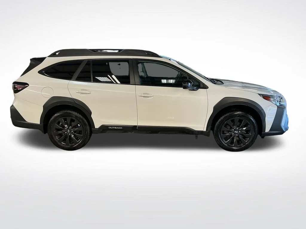 Used 2023 White Subaru Onyx Edition XT image 7