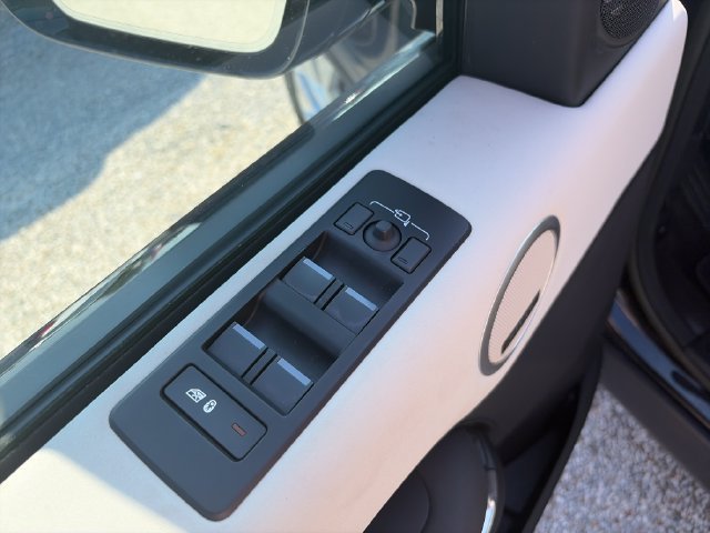 2023 Land Rover Discovery S - Photo 11