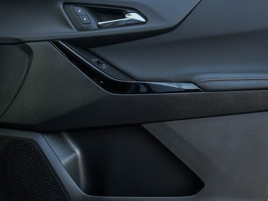 2026 Chevrolet Equinox LT - Photo 9