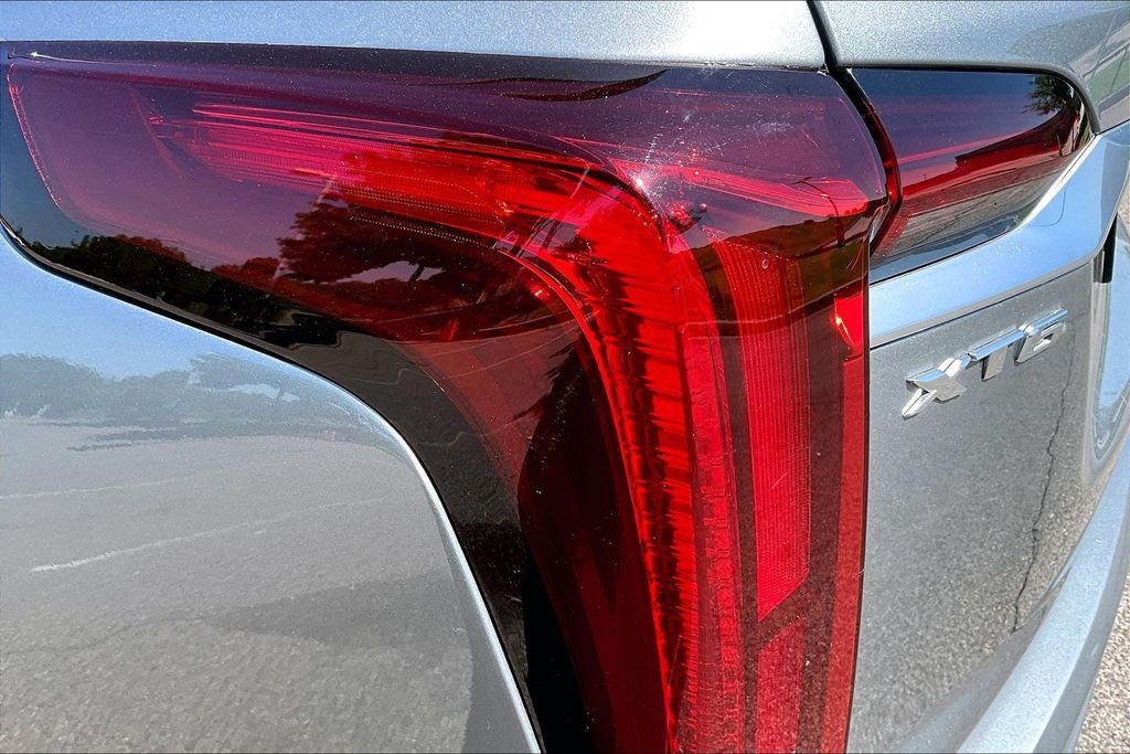 Used 2025 Silver Cadillac Premium Luxury image 33